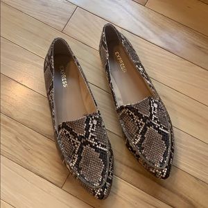 Brand new Express flats size 6